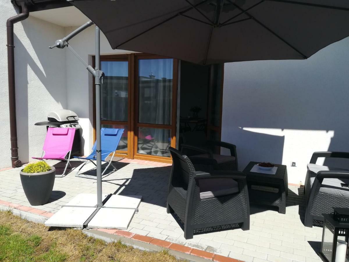 Apartamenty Baltyckie - Sloneczna Oaza - Parking, Taras, Ogrod, Wifi Устка Экстерьер фото